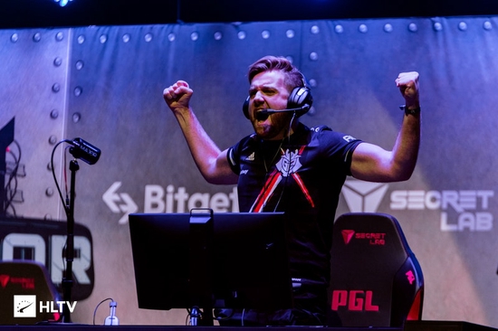 2025年全国青少年冰壶邀请赛在伊春精彩开幕